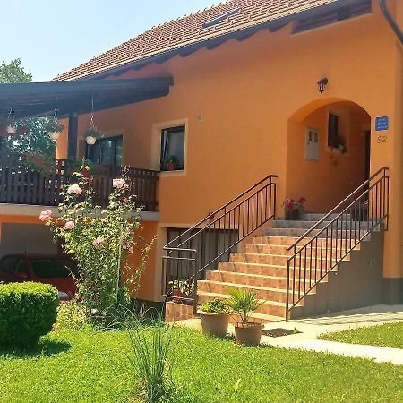 Apartment Petrovic Slunj Buitenkant foto