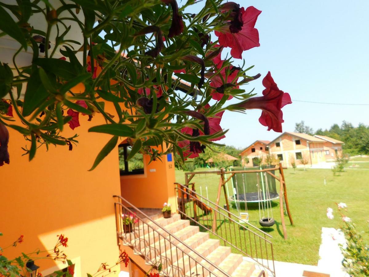 Apartment Petrovic Slunj Buitenkant foto